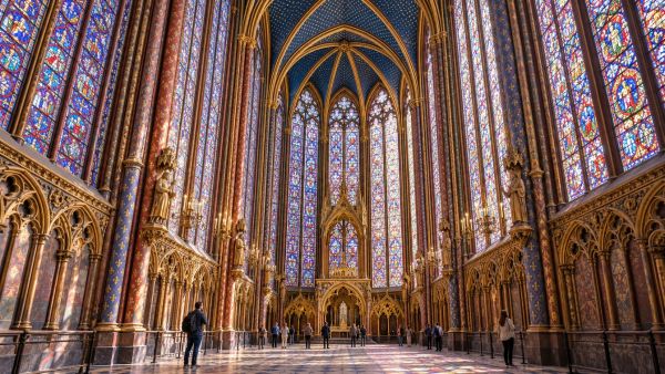 Découvrez la Sainte-Chapelle : Joyau de l'architecture gothique