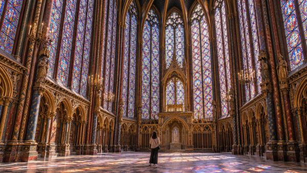 Découvrez la Sainte-Chapelle : Joyau de l'architecture gothique